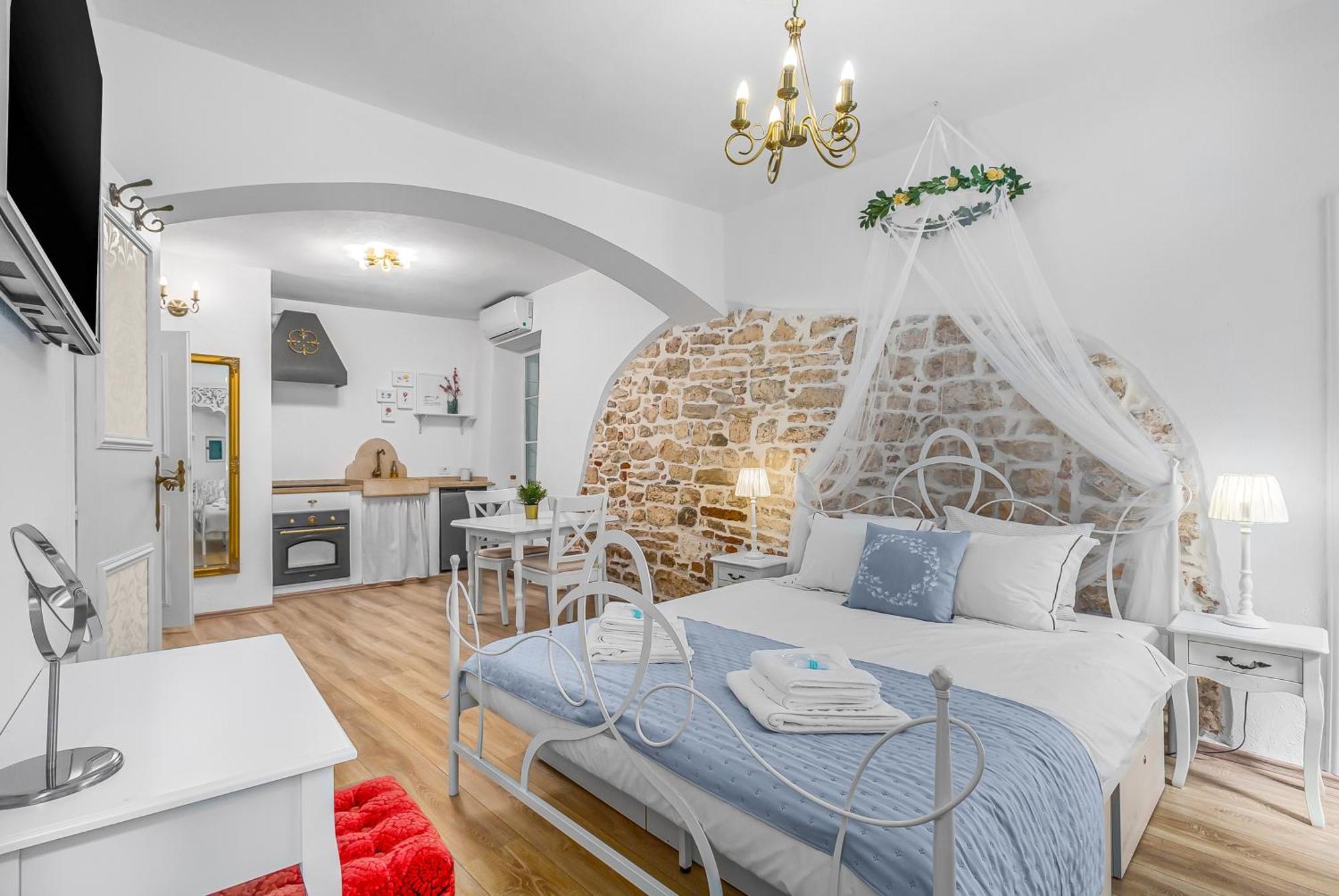 Primavera Deluxe Studio Apartment Rovinj Bagian luar foto